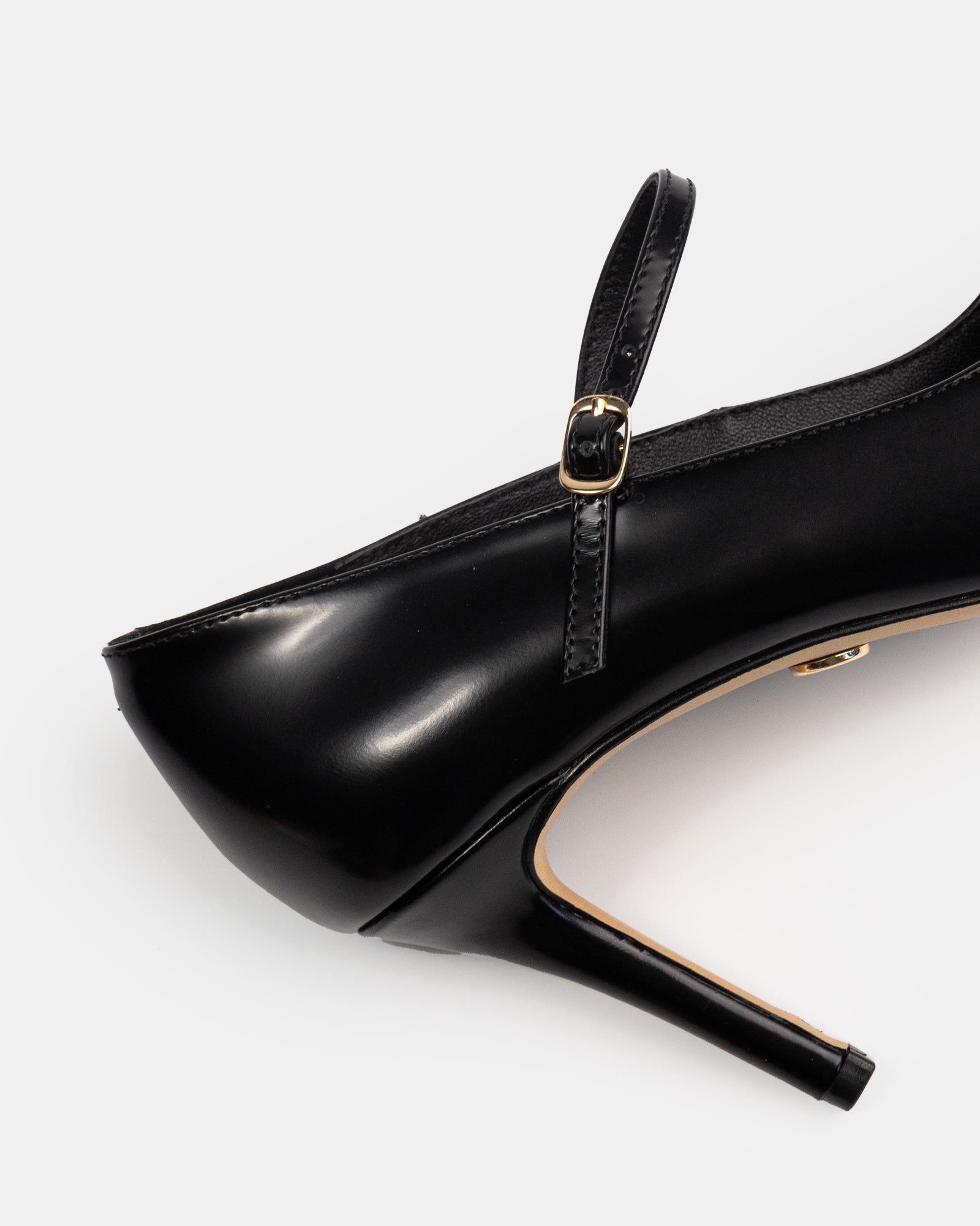 Ryver Black Leather Pump