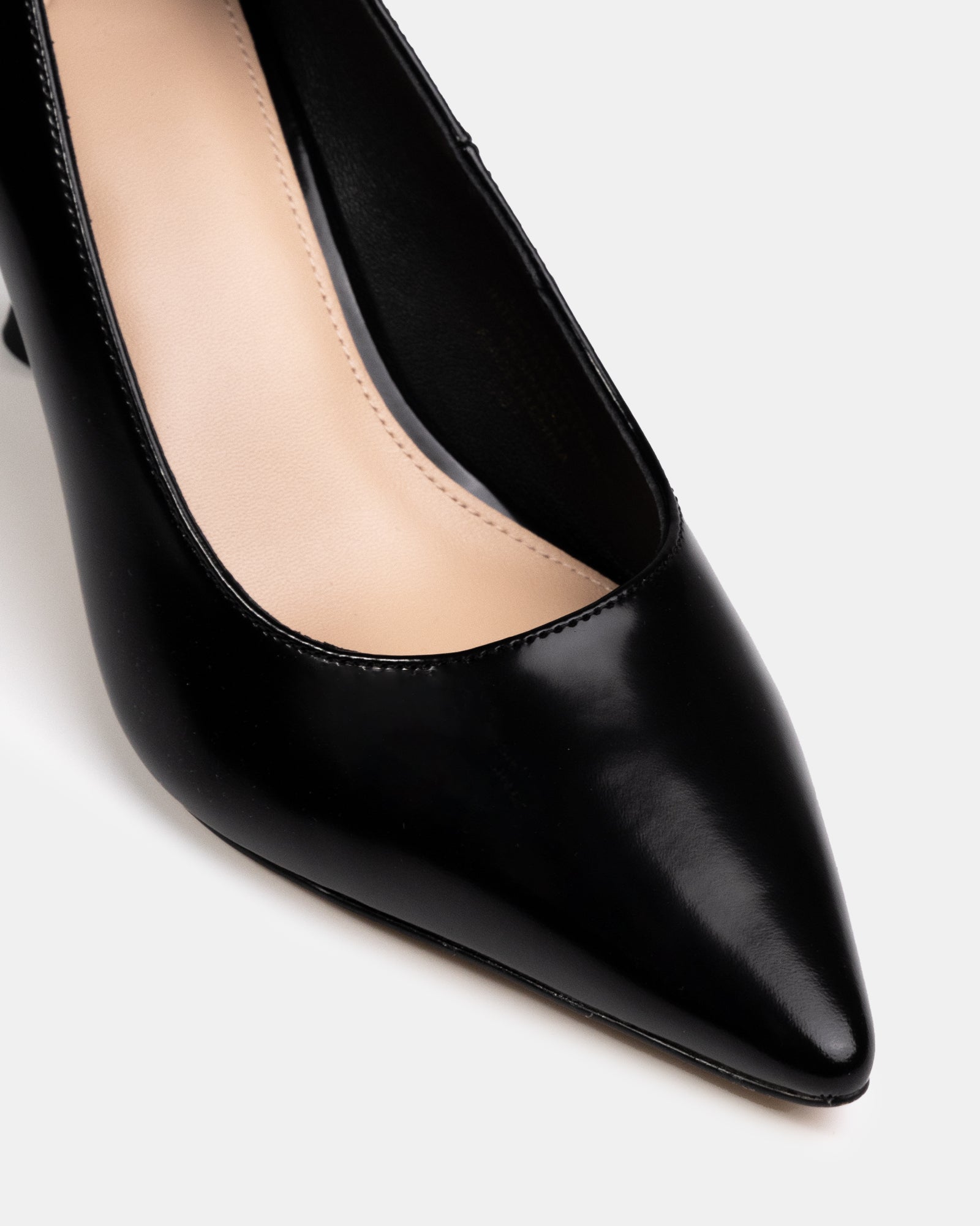 Lydia Black Leather Pump
