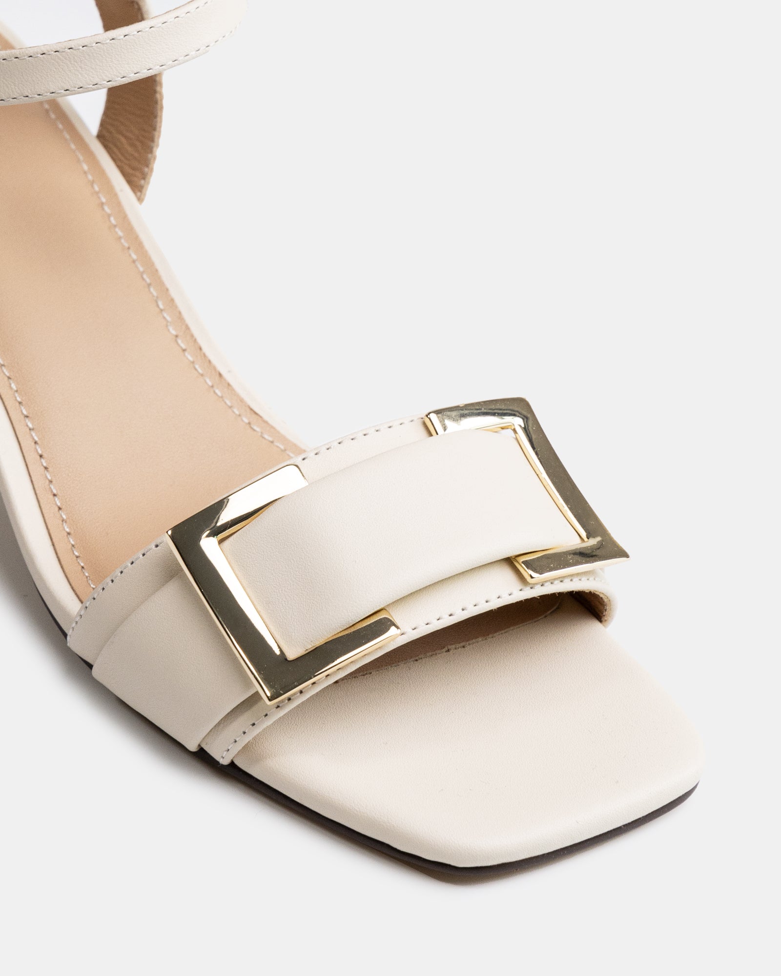 Izaro Vintage Ivory Leather Block Heel