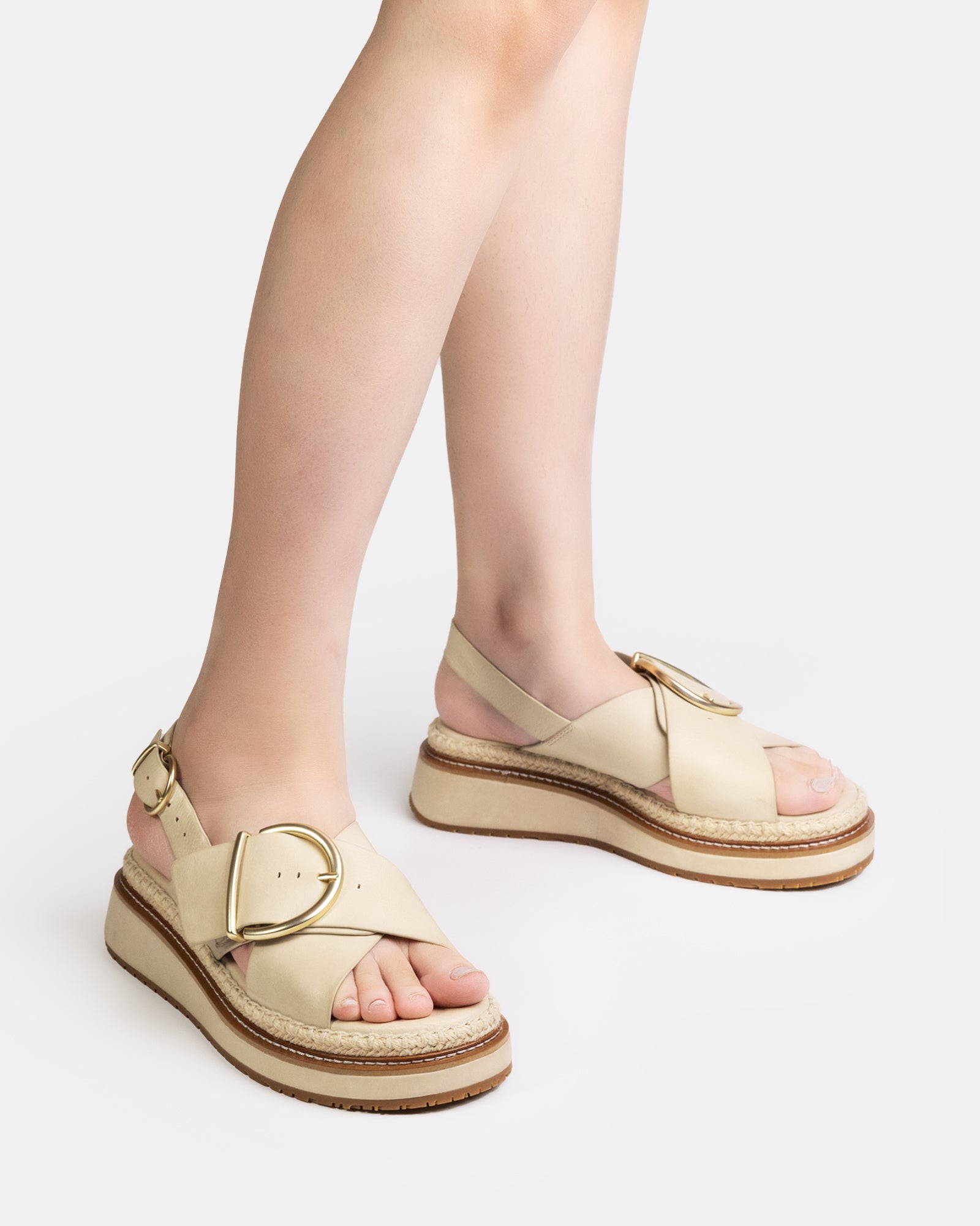 Deia Vintage Ivory Pebble Leather Flatform