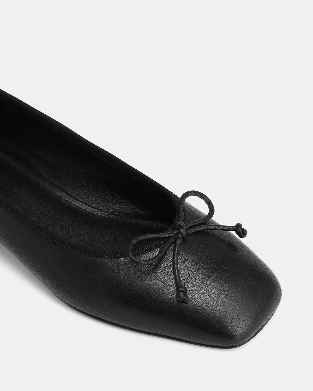 EVE CASUAL FLATS BLACK LEATHER