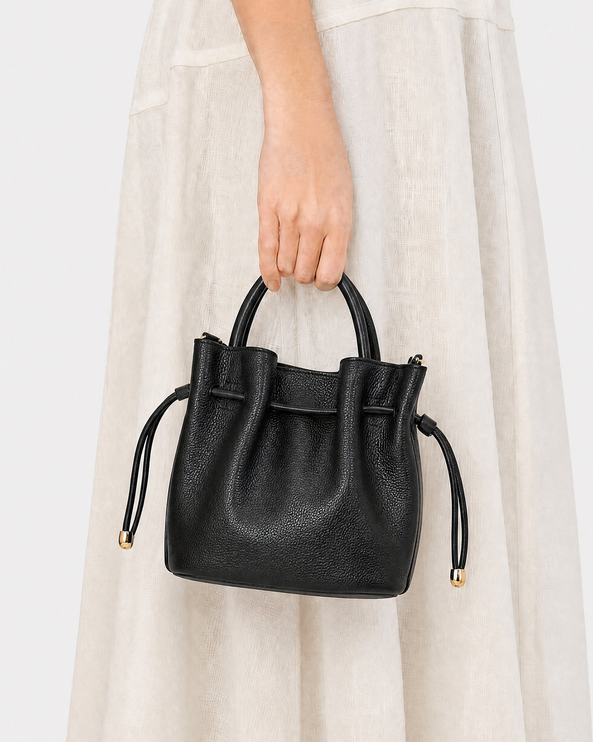 LEA CROSS BODY BAG BLACK LEATHER
